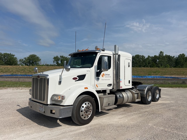 2016 Peterbilt 567 6x4 T/A Sleeper Truck Tractor