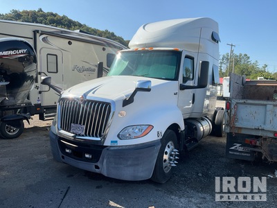 2019 International LT625 6x4 Cabina con cuccetta per trattore stradale