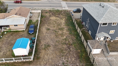Dawson Creek, BC Lot 2 Block 1 Plan PGP6304 0.14 +/- Acres on Title PID 013-519-531 Propiedad residencial