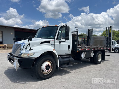 2009 International 4300SBA Deluxe 4x2 Flatbed Truck