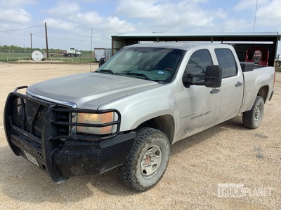 2008 GMC Sierra 2500HD 4x2 Crew Cab Pickup