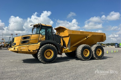 2017 Bell B45E Camion à benne articulé