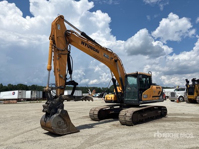 2019 Hyundai HX220L Tracked Excavator