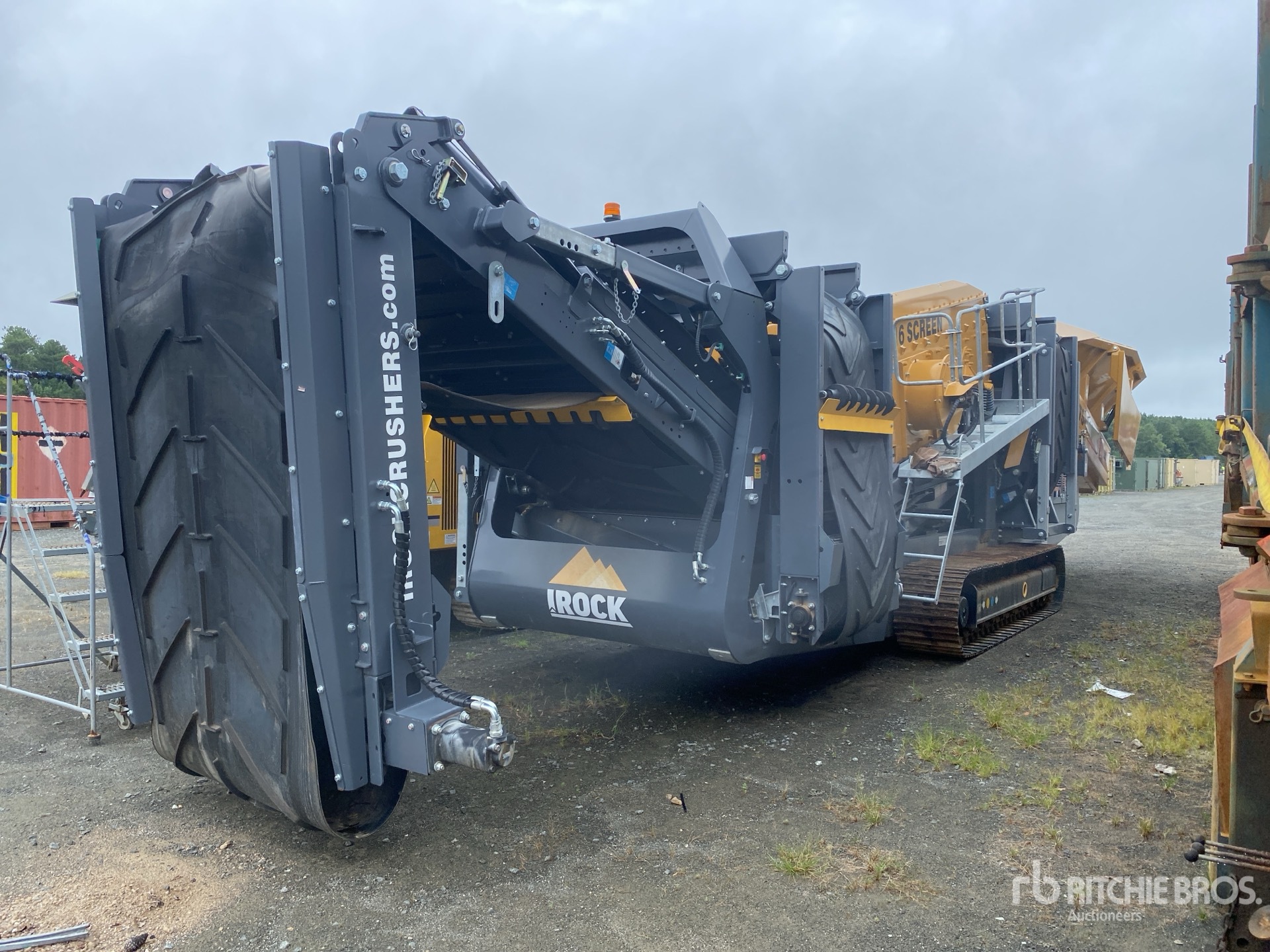 2024 IRC TS-516AF Tracked Screen