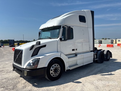 2013 Volvo VNL 6x4 Tracteur Routier Couchette