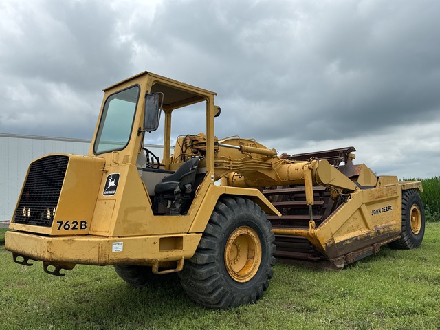 1990 John Deere 762B Motor Scraper