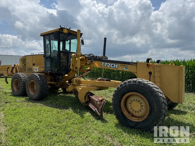 MOTOCONFORMADORA JOHN DEERE 772CHAWD 2004