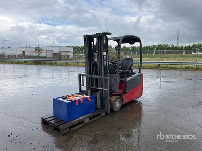 2015 Manitou ME318-48V 電動フォークリフト