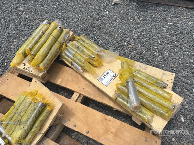Quantity of (28) 2025 Landhero UBP-25-45 Universal Bucket Pins Pièces diverses (Unused)