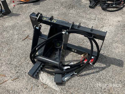 Landhonor 32 in Skid Steer Post Puller (Unused)