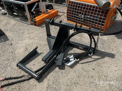 Landhonor 32 in Skid Steer Post Puller (Unused)