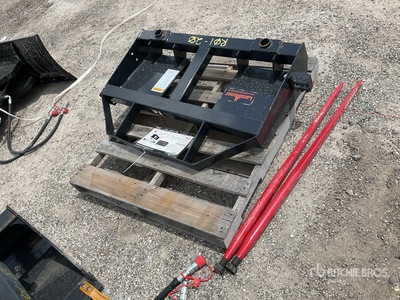 Landhonor BS-12-2500G 48 in Skid Steer Bale Spear (Unused)