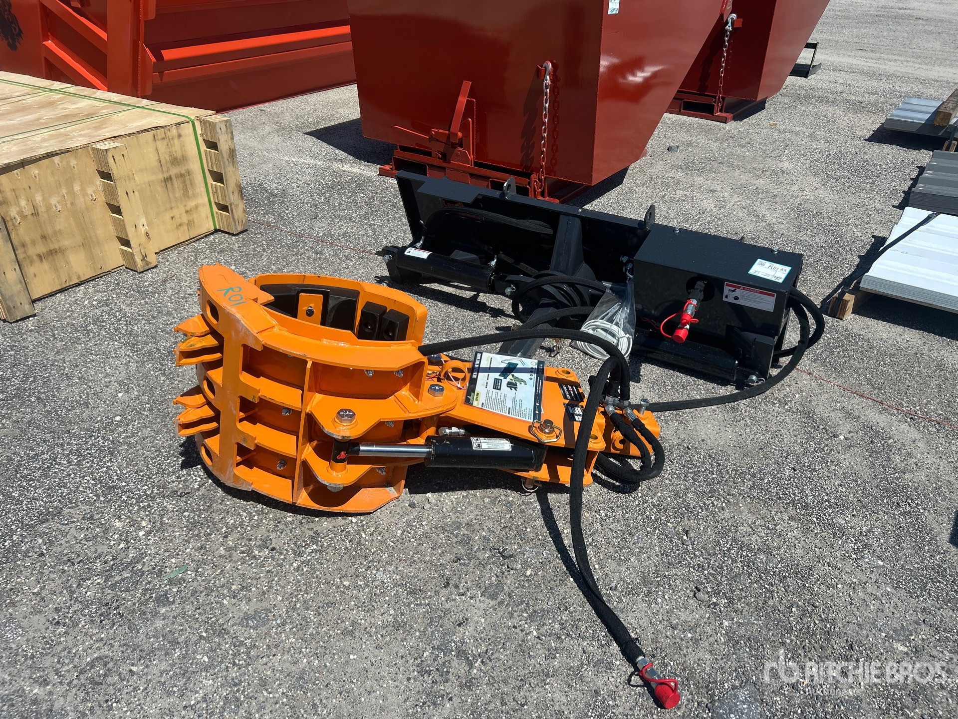 2024 Landhonor RTH-13-2000G Rotating Skid Steer Grapple (Unused)
