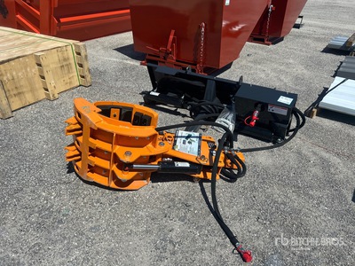 2024 Landhonor RTH-13-2000G Rotating Skid Steer Grapple (Unused)