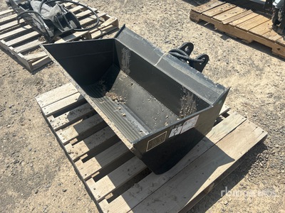 2025 GIYI D5T 34 in Hydraulic Tilting Excavator Bucket (Unused)