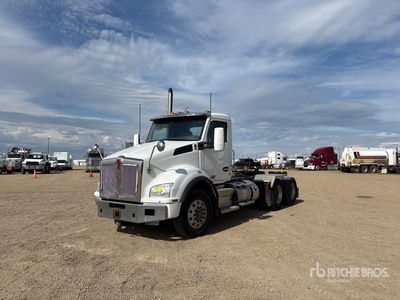 2020 Kenworth T880 6x4 T/A Day Cab Truck Tractor