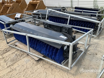 2025 ARTEER ASSB-72W 72 in Angle Kompaktladerbesen - Fits Bobcat (Unused)
