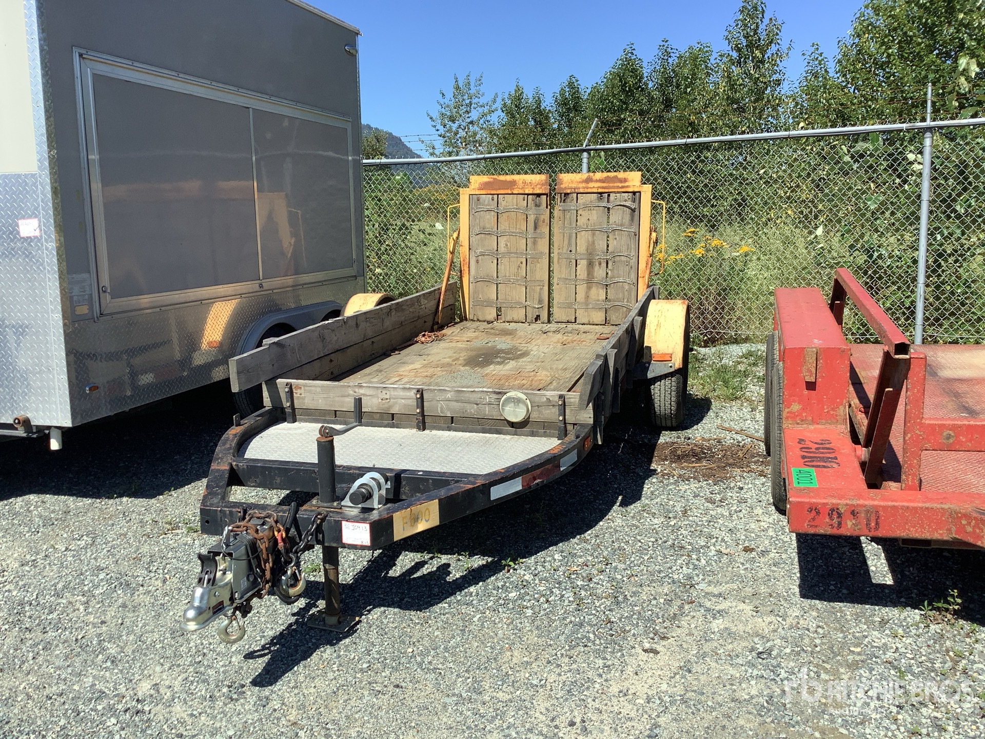 1988 15 ft T/A Equipment Trailer