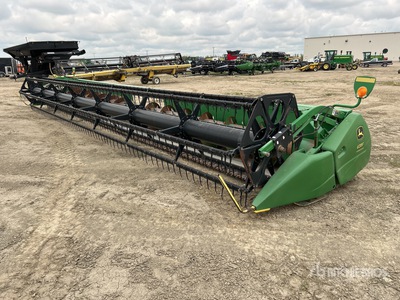 2005 John Deere 635F 35 ft Flex Combine Header