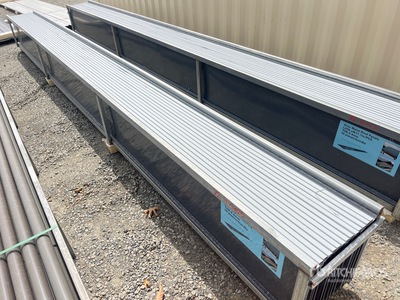 Quantity of (30) Grey Metal Roof Panels 20 ft x 17.7 in Materiale edile (Unused)