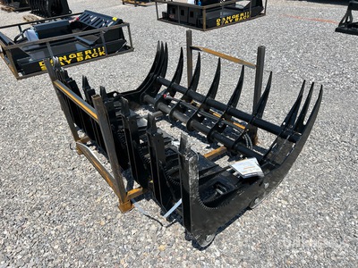 2025 GIYI GY-CLG72C 72 in Skid Steer Grapple (Unused)