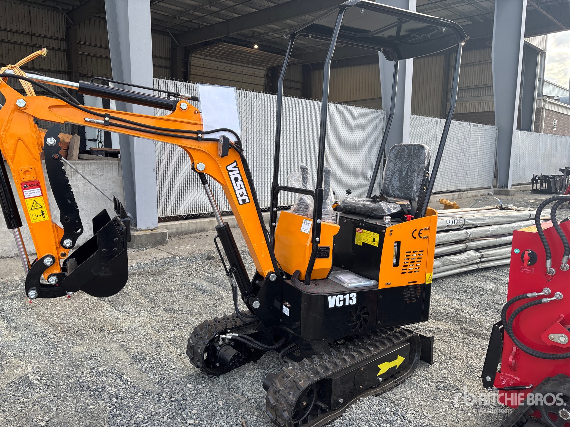 2025 VICSEC VC13J-Y Mini Excavator (Unused)