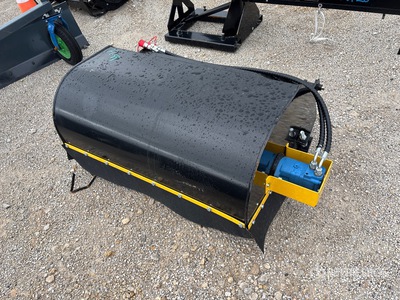 2025 GIYI GY-BS43 43 in Mini Skid Steer Sweeper (Unused)