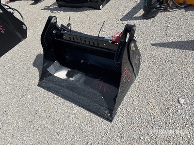39 in Multi-Purpose Mini Skid Steer Bucket (Unused)
