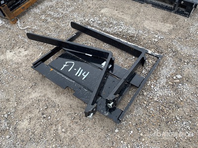 2025 GIYI GY-XHC 29 in Mini Skid Steer Forks (Unused)