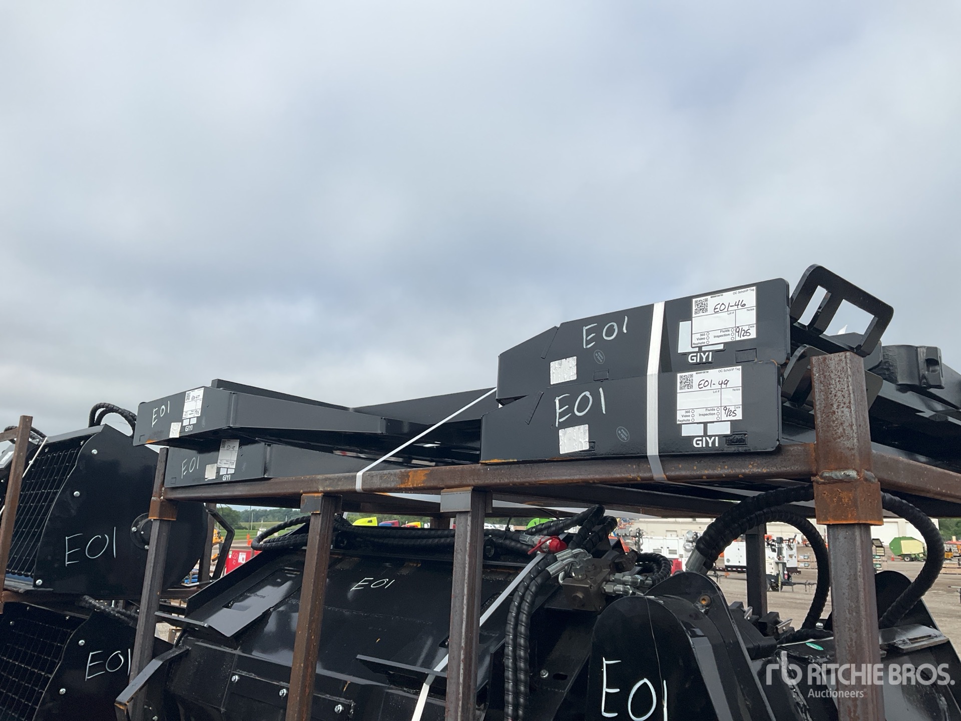 2025 GIYI GY-DHC Skid Steer Forks (Unused)