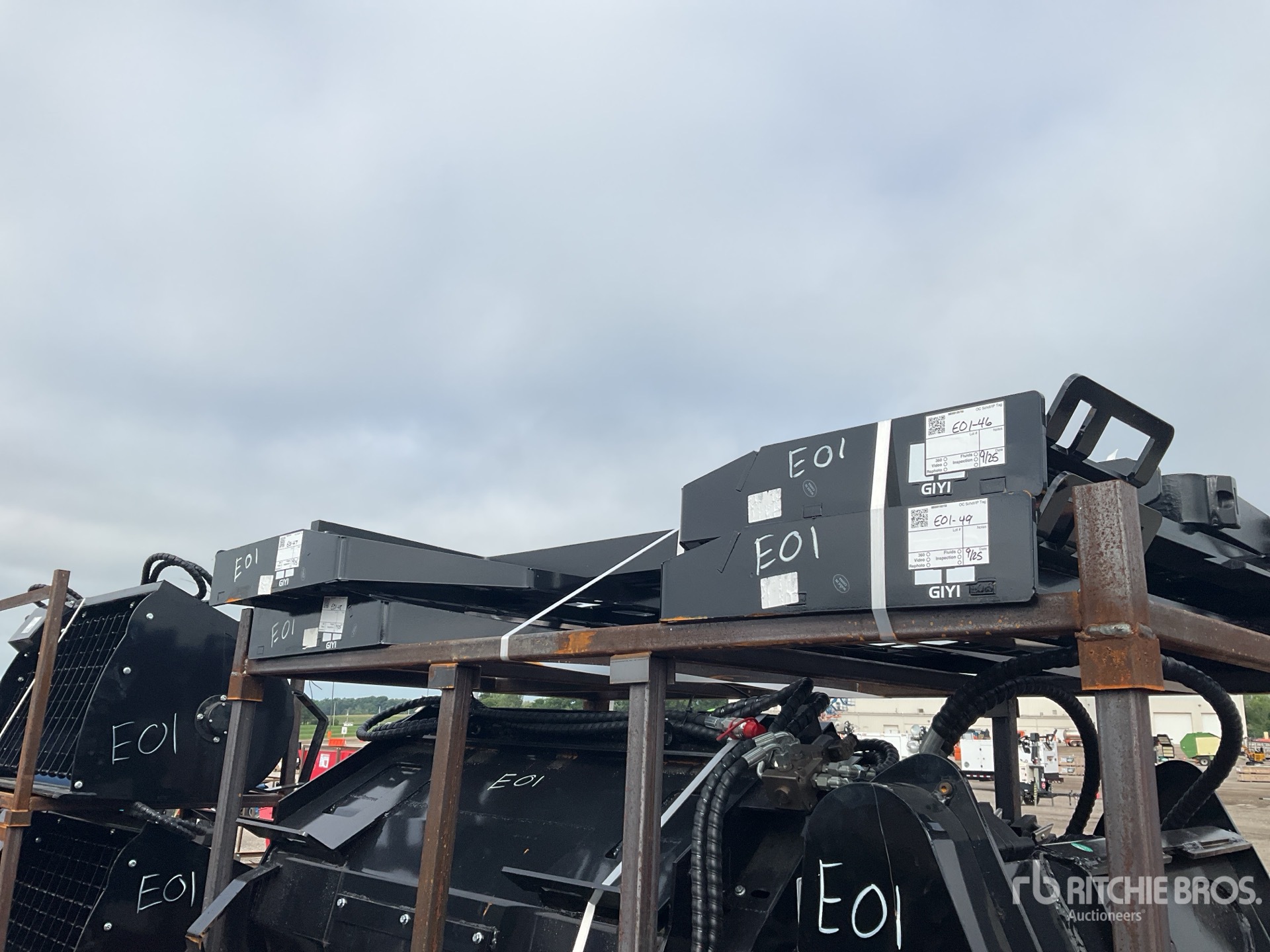 2025 GIYI GY-DHC Skid Steer Forks (Unused)