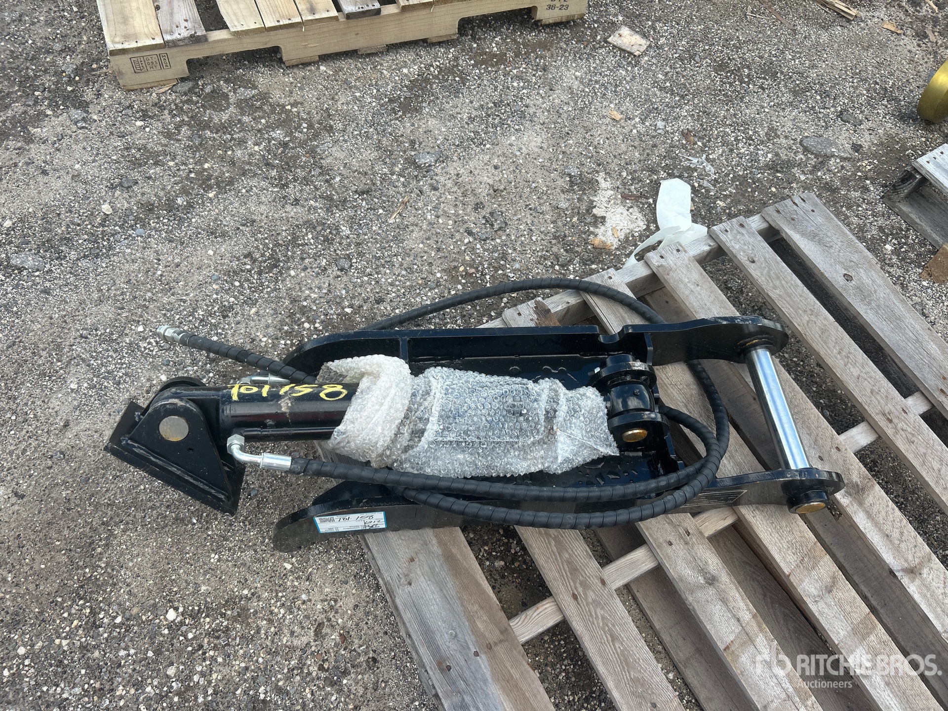 2025 GIYI GY-XJ5T Excavator Thumb (Unused)