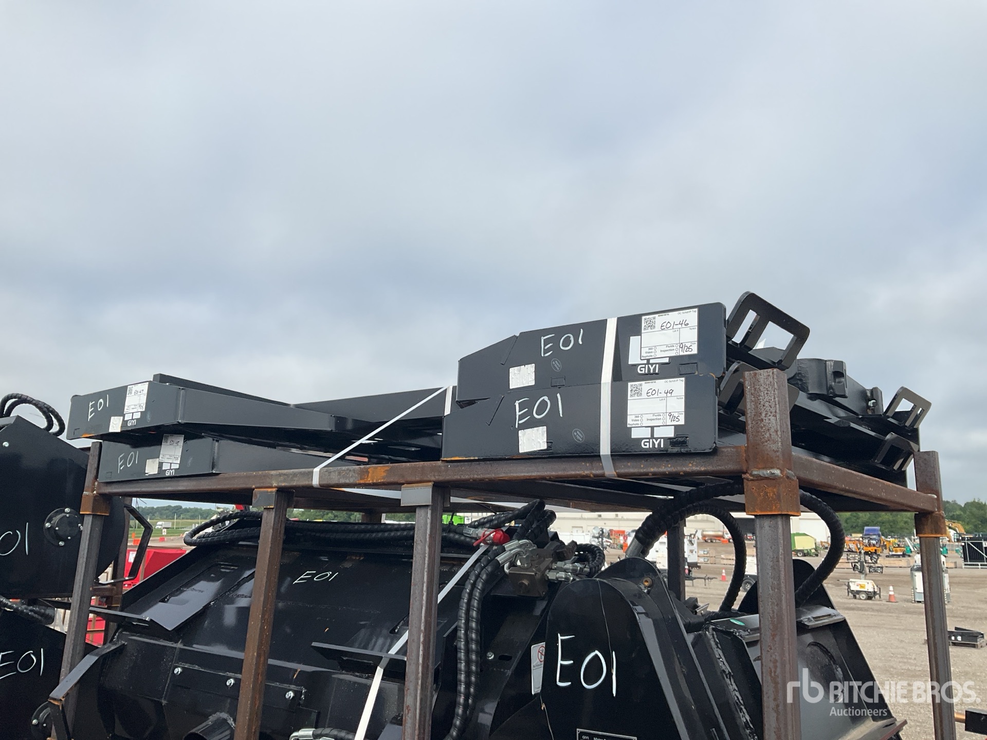 2025 GIYI GY-DHC Skid Steer Forks (Unused)