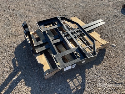 2025 GIYI GY-DHC 60 in Skid Steer Forks (Unused)