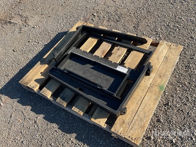 2025 GIYI GY-XHC 29 in Mini Skid Steer Forks (Unused)