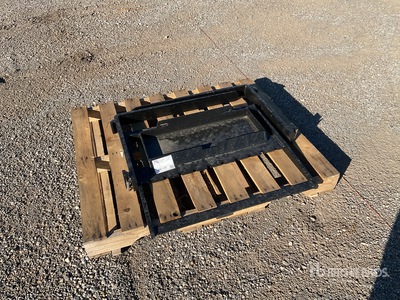 2025 GIYI GY-XHC 29 in Mini Skid Steer Forks (Unused)