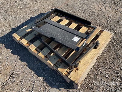 2025 GIYI GY-XHC 29 in Mini Skid Steer Forks (Unused)
