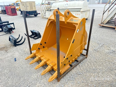 2025 GIYI GY-BK 42 in Digging Excavator Bucket - Fits Cat 320 (Unused)