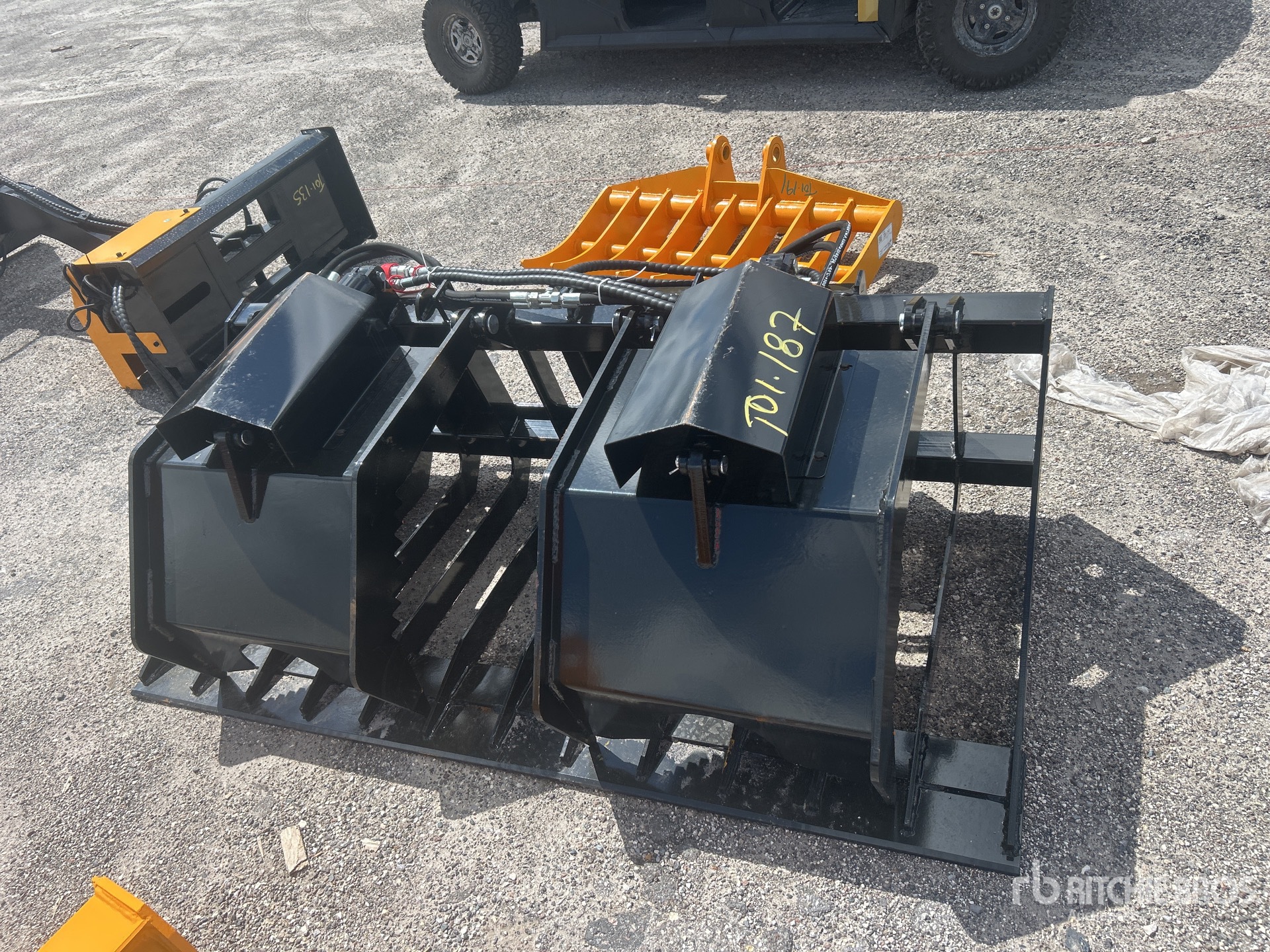 2025 GIYI GY-HWG72C Skid Steer Grapple (Unused)
