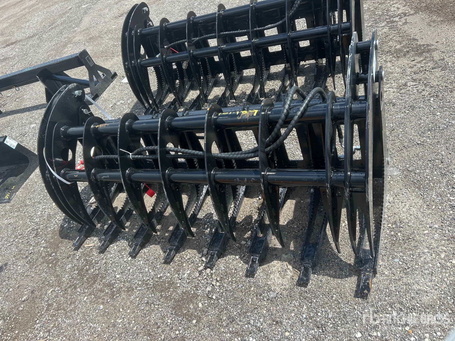 2025 GIYI GY-CLG72C Skid Steer Grapple (Unused)