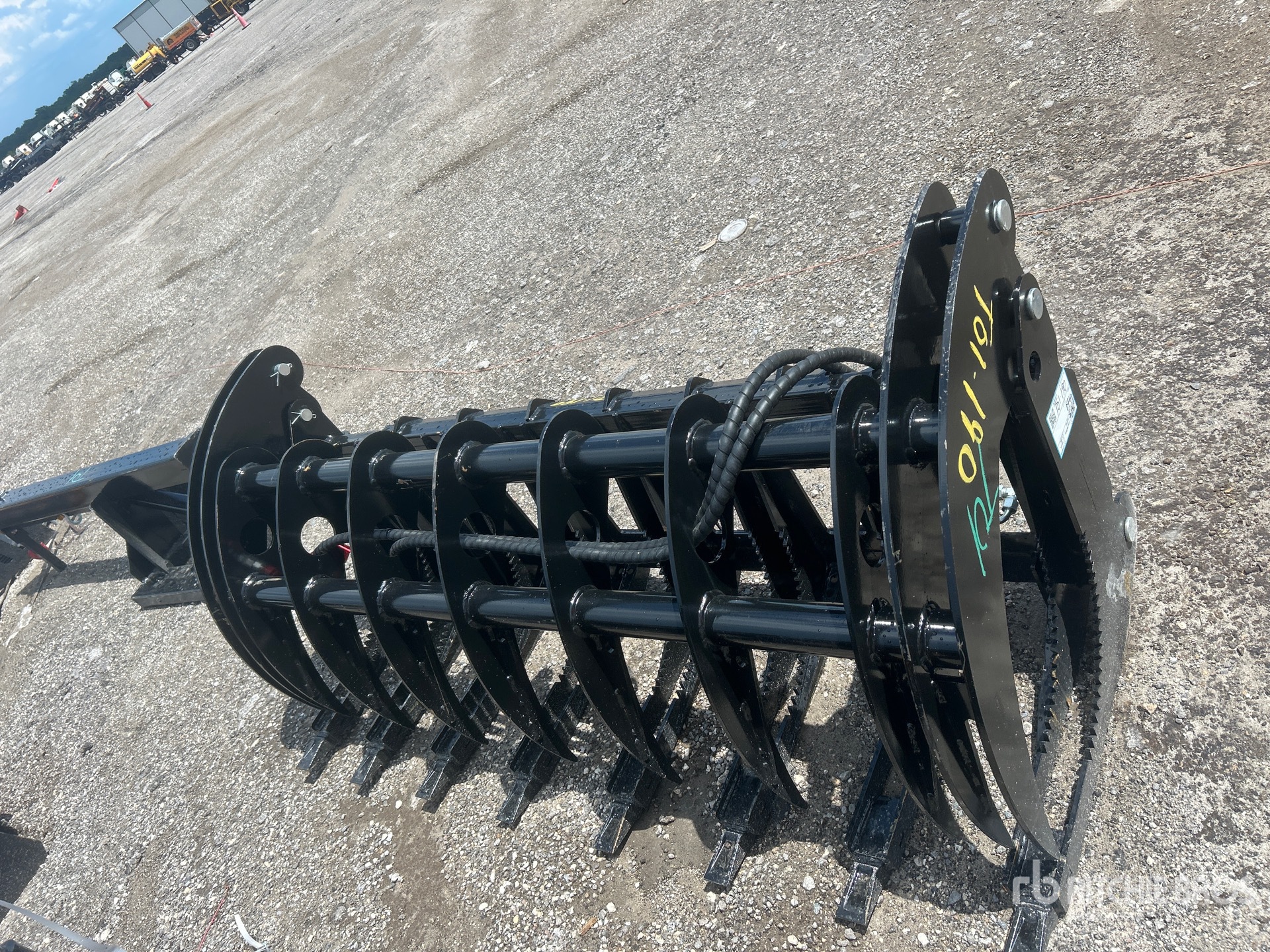 2025 GIYI GY-CLG72C Skid Steer Grapple (Unused)