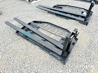 2025 GIYI GY-DHC 59 in Skid Steer Forks (Unused)