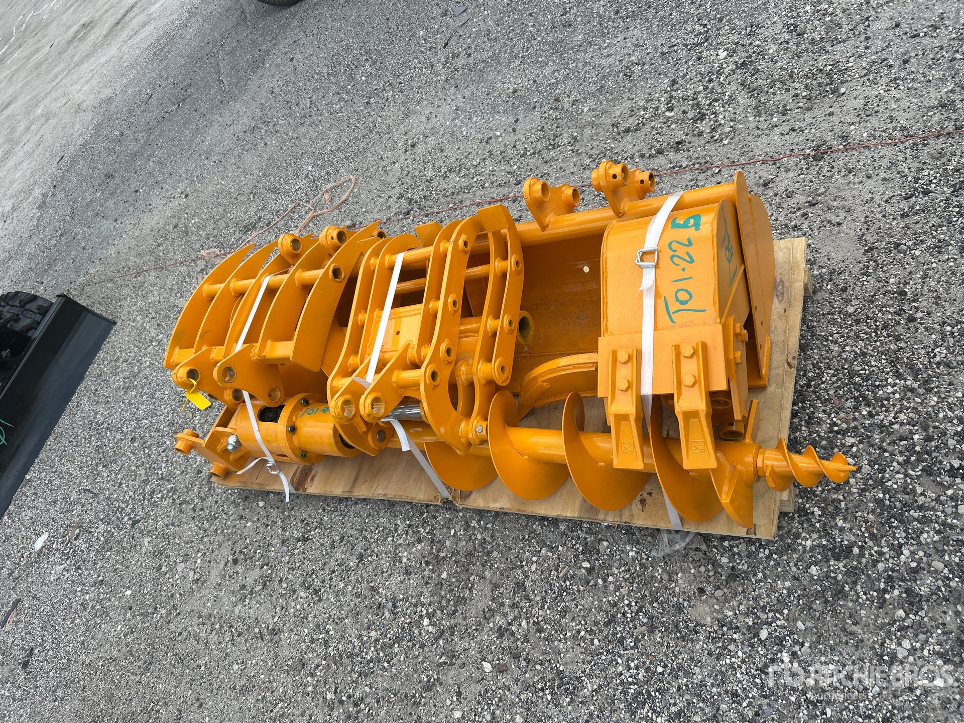 Quantity of (8) 2025 VICSEC VCA-8 Excavator Attachments - Fits Cat 301 (Unused)