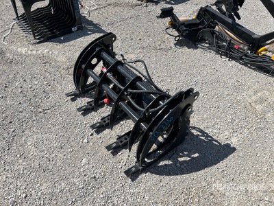 2025 GIYI GY-MCLG60 42 in Mini Skid Steer Grapple (Unused)