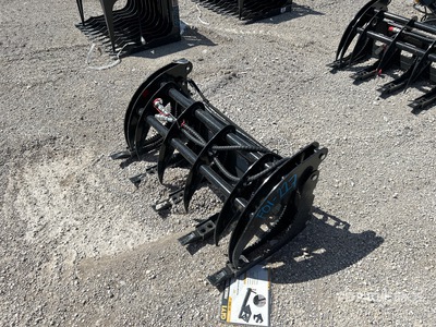 2025 GIYI GY-MCLG60 42 in Mini Skid Steer Grapple (Unused)