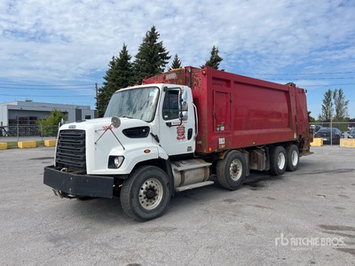 2014 Freightliner 108SD 6x4 Rear Loader Waste Collection Truck