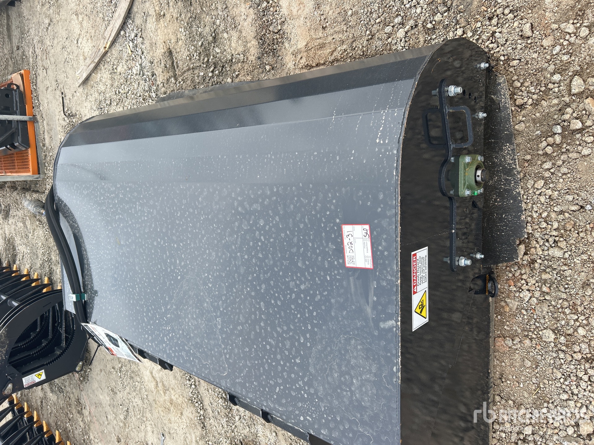 2025 ARTEER SS-72W 72 in Skid Steer Sweeper (Unused)