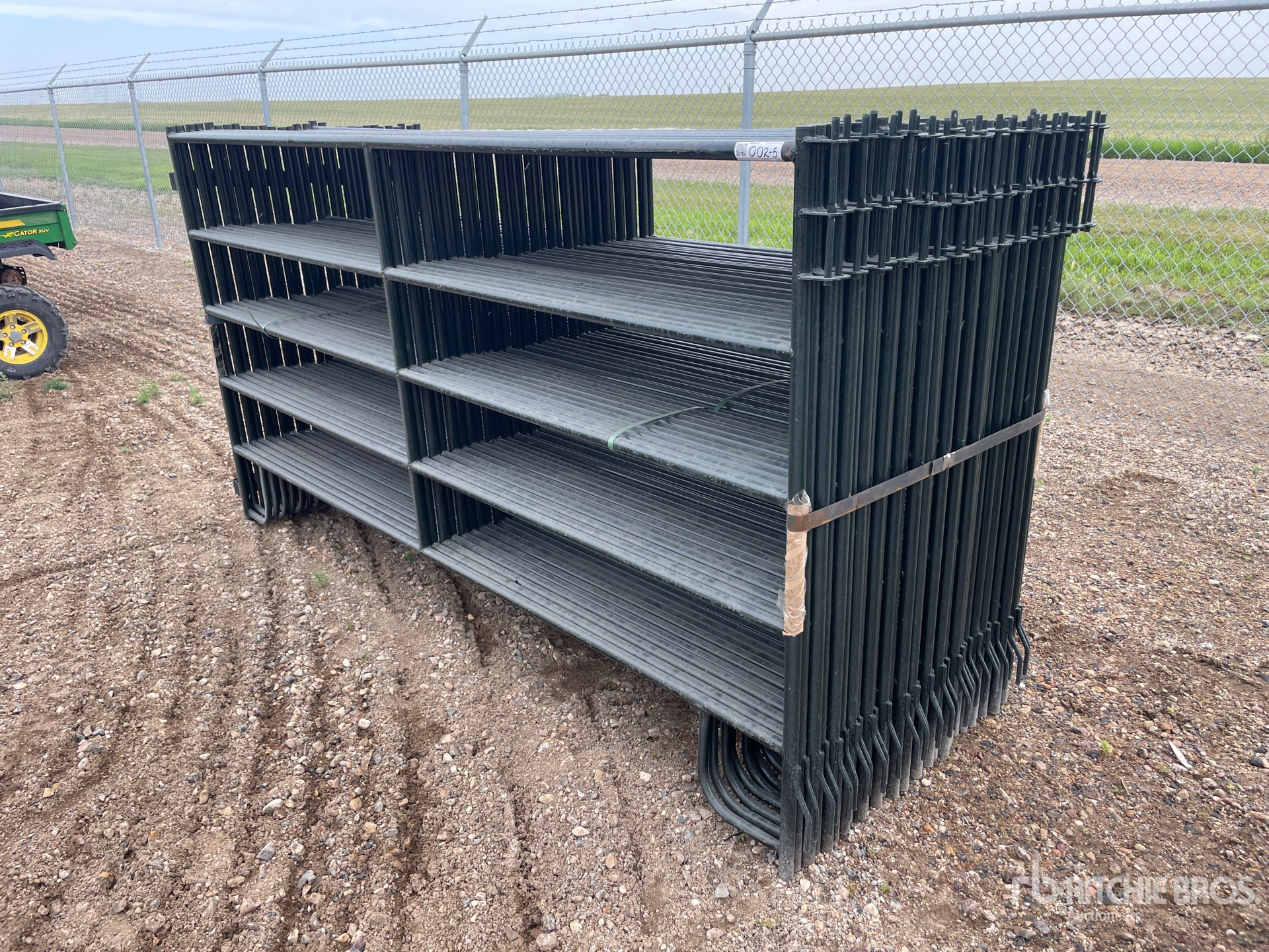 Quantity of (31) 2025 BYT RP96 9 ft 6 in x 5 ft Ranch Livestock Panel (Unused)