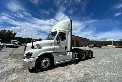2018 Freightliner Cascadia 125 6x4 トラックトラクター（T/A）