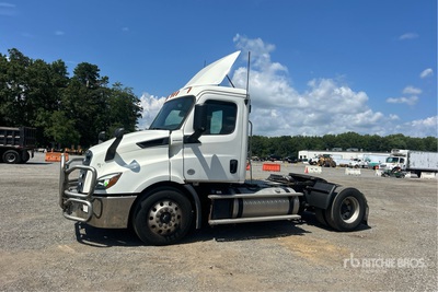 2019 Freightliner Cascadia 116 4x2 S/A Dagcabine Trekker